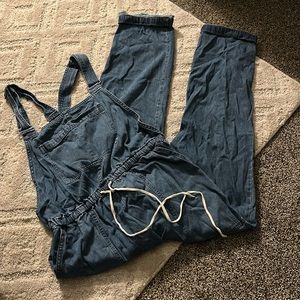 LE LIS - CHAMBRAY OVERALLS